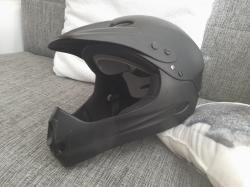 Hlavní foto k inzerátu č. 101846 - Nová cyklo helma -M obvod 58 cm-700 Kč
