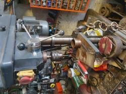 Hlavní foto k inzerátu č. 114036 - Stolní vrtačka PTB 16B,cena dohodou