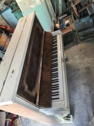 Hlavní foto k inzerátu č. 119879 - Nabízím na prodeji klavír Petrof. Piano i když ...