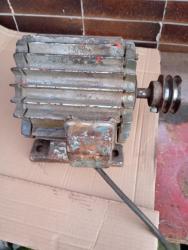 Hlavní foto k inzerátu č. 127443 - Prodám elektro motor na 380V plně funkční, para...