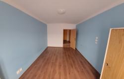 Hlavní foto k inzerátu č. 86881 - Poskytnu do pronájmu byt 2+1 v 7 podlaží na ul....