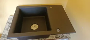 Inzerát č. 138469 - Prodám umyvadlo nové nepoužité. Cena 1000 Kč Baterie je k...