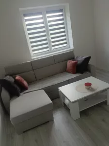 Inzerát č. 138689 - Dobrý den prodám sedačku ve tvaru L   Lze namontovat jako...