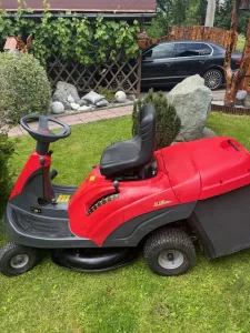 Inzerát č. 139090 - Zdravím, prodám plně funkční zahradní traktor-rider Caste...