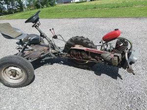 Inzerát č. 139132 - Prodám traktůrek tzv. trojkolku, prestižní domácí výroba.