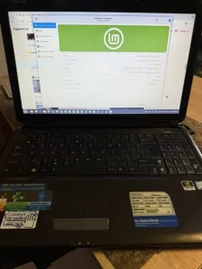 Inzerát č. 139773 - Zdravím,prodám notebook značky Asus,je starší ale moc pěk...