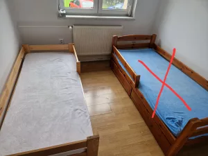 Inzerát č. 139815 - Daruji dětskou postel z masivu, včetně matrace a úložného...