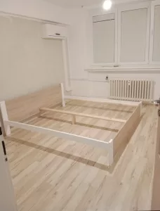 Inzerát č. 140073 - Prodám rám postele 180x200. Borovice. Bez roštu a matrací...