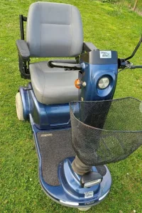 Inzerát č. 140654 - Prodám tříkolový elektrický invalidní skútr BEC Sterling....