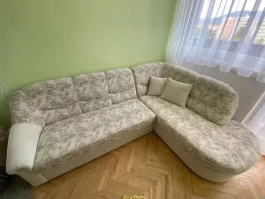 Inzerát č. 140960 - Prodám rohovou rozkládací pohovku rozměry 235 cm*166 cm  ...