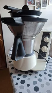 Inzerát č. 141307 - Prodám starší verzi hrnce Thermomix  Vorwerk. Je funkční,...