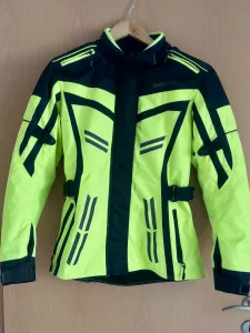 Inzerát č. 141386 - Prodám dámskou bundu RSA MOON, velikost XL, TOP stav, cen...