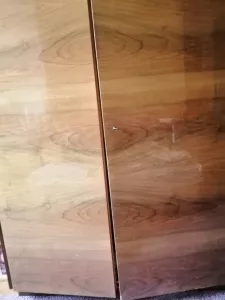 Inzerát č. 141433 - Prodám levně 2 šatní skříně š = 120 cm, v = 175 cm a h = ...