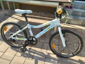 Inzerát č. 142010 - Nabízím kolo pro malého cyklistu od 4-9 let, lehké, dobře...