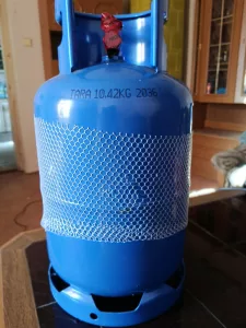Inzerát č. 142026 - Prodám novou plnou láhev propan 11 kg.  Cena 1800 Kč.