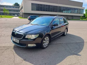 Inzerát č. 142225 - Prodám Škoda Superb 2.0tdi 125kw rok2011 manuál auto má ú...