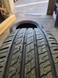 Inzerát č. 142249 - 195/55 R15  4ks  2ks - Vzorek 4mm - DOT 0921 - ( Jedna pn...