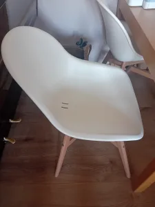 Inzerát č. 142364 - Prodám 5 ks nových židli z Ikea. Původní cena 1500 Kč.Nyn...