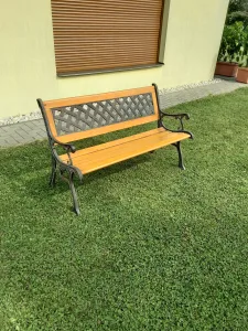 Inzerát č. 142634 - Dobrý den, prodám lavičku na ven. Dobrý stav. Prodám za 5...