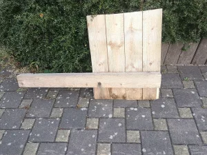 Inzerát č. 142664 - Darují starou podlahu z dřevěných prken za rozebrání  při...