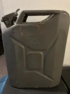 Inzerát č. 142756 - Prodám kanystr 20 l  Cena: 300.-Kč