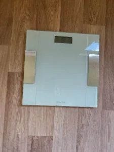 Inzerát č. 143348 - Prodám digitální váhu SENCOR. Cena 250Kč.