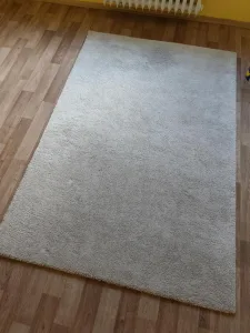 Inzerát č. 143349 - Prodám zánovní krémový koberec z IKEA za 350Kč (původní c...