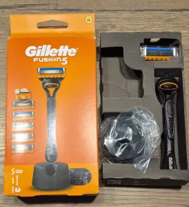 Inzerát č. 143400 - Holicí strojek s břity Gillette Fusion 5, nové, nepoužité...
