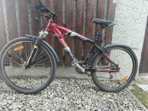 Inzerát č. 143457 - Prodám dívčí krosové kolo, dcera již nevyužívá.  Cena 100...