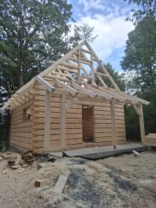 Inzerát č. 144083 - TESAŘSKÉ PRÁCE.   Výroba a montáž.  -Krovů   -Altánu,perg...