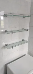 Inzerát č. 144166 - Prodám poličky do koupelny 3 ks  Rozměr: 52 cm x 12 cm (z...