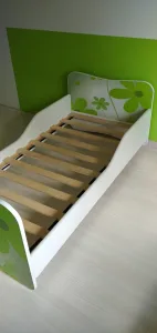 Inzerát č. 144176 - Prodám dívčí postel 160x80 cm, včetně roštu i matrace. Ce...