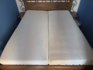 Inzerát č. 144415 - Prodám starší matrace  nezničené neproležené 80x200 potah...