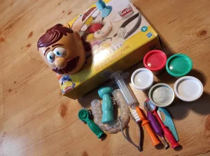 Inzerát č. 144895 - Prodám dětskou hru zubař -  dentista, málo používanou,  c...