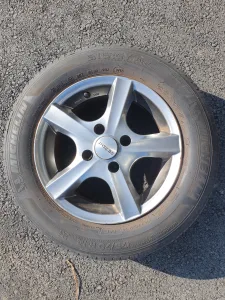 Inzerát č. 144980 - Prodám 4ks letní kola Michelin 175/70 R14 na Peugeot 206 ...