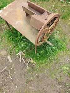 Inzerát č. 144982 - Prodám 3 nožový krouhač na kopřivy,průměr kotouče 360mm ....