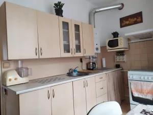 Inzerát č. 145023 - Nabízím pronájem bytu 2+1 v Třinci, částečně zařízený slu...