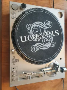 Inzerát č. 145090 - Prodám starší profesionální DJ gramofon STANTON STR8-80,f...