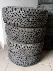 Inzerát č. 145178 - Prodám zimní pneu na Renault Thalia vzorek 7mm. R 14 175 ...