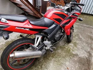 Inzerát č. 145737 - Prodám motorku Honda 125cbr, rv. 2007, najeto 43 200km, T...