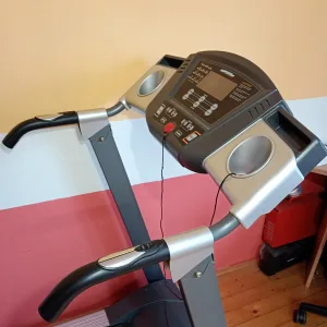 Inzerát č. 145774 - Prodám starší běžecký pás inSPORTline . Motor a elektroni...